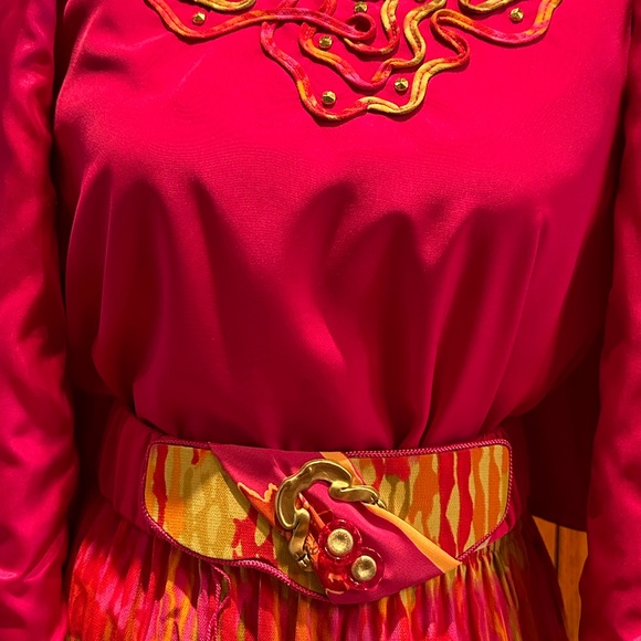 STARFIRE 3 PIECE ENSEMBLE, COLORFUL VEST, BLOUSE, SKIRT, DECOATIVE BELT, SIZE 8. - Picture 2 of 5